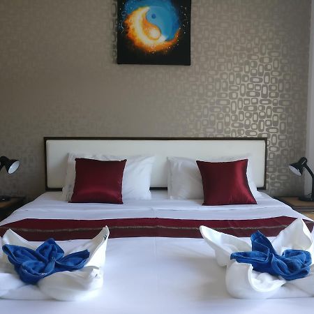 White Sky Boutique Hotel Patong Exterior photo