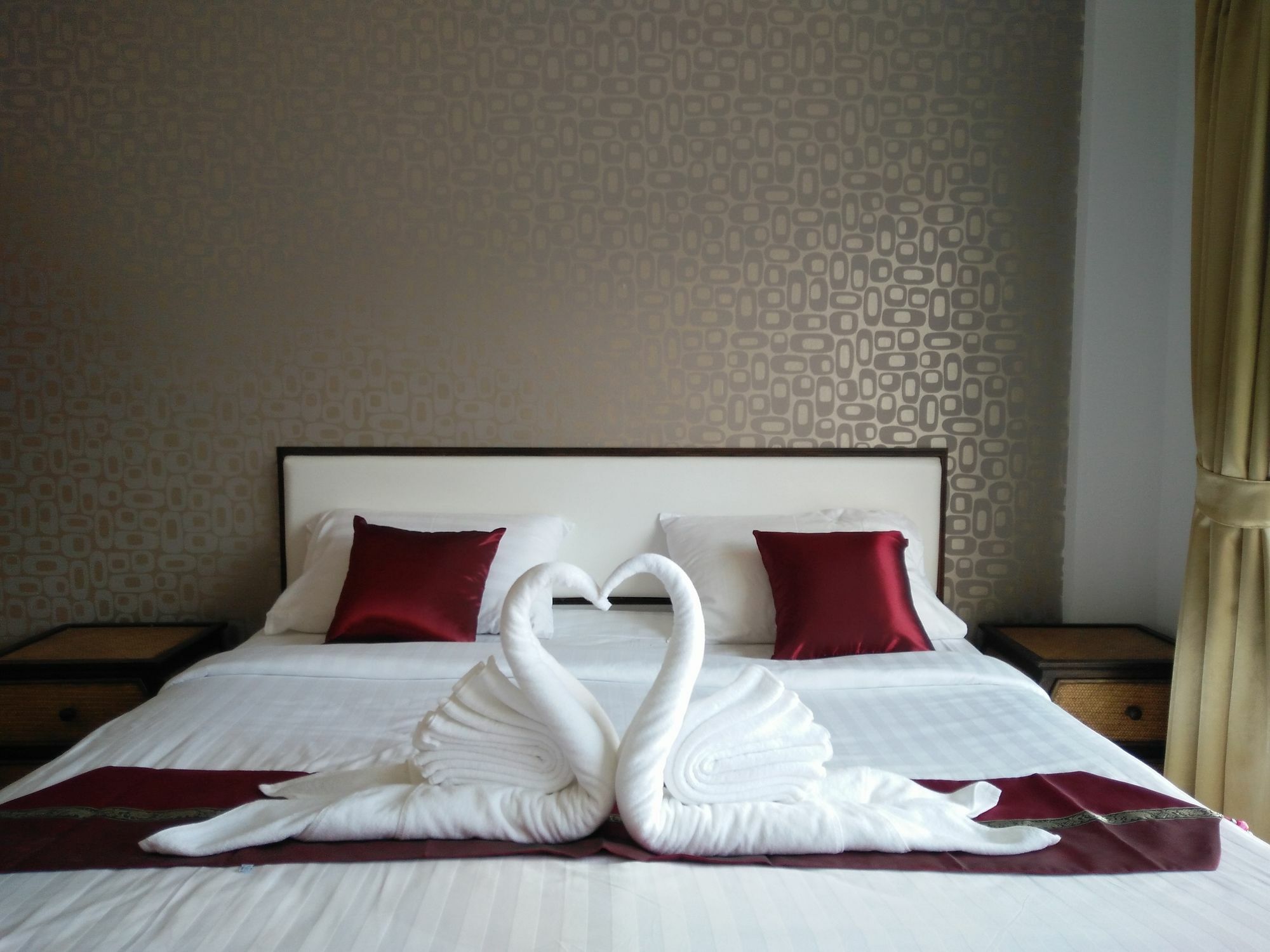 White Sky Boutique Hotel Patong Exterior photo